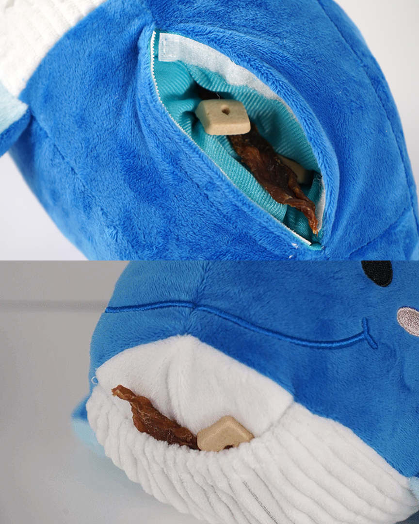 Petbeo Water-Spouting Giant Whale Nosework Toy